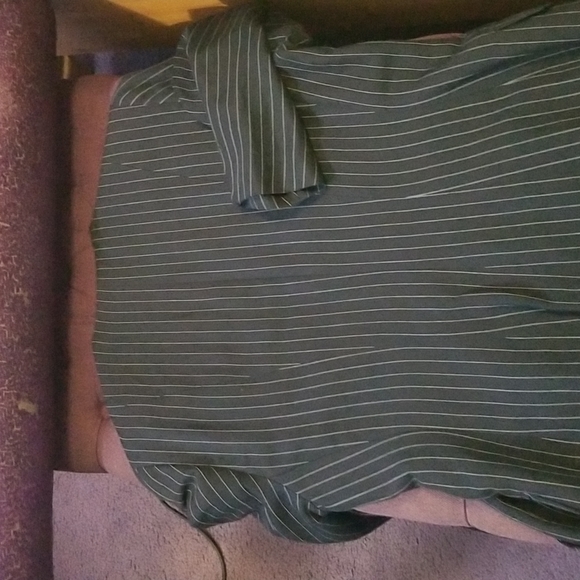 Pin striped pants suit - Picture 3 of 4